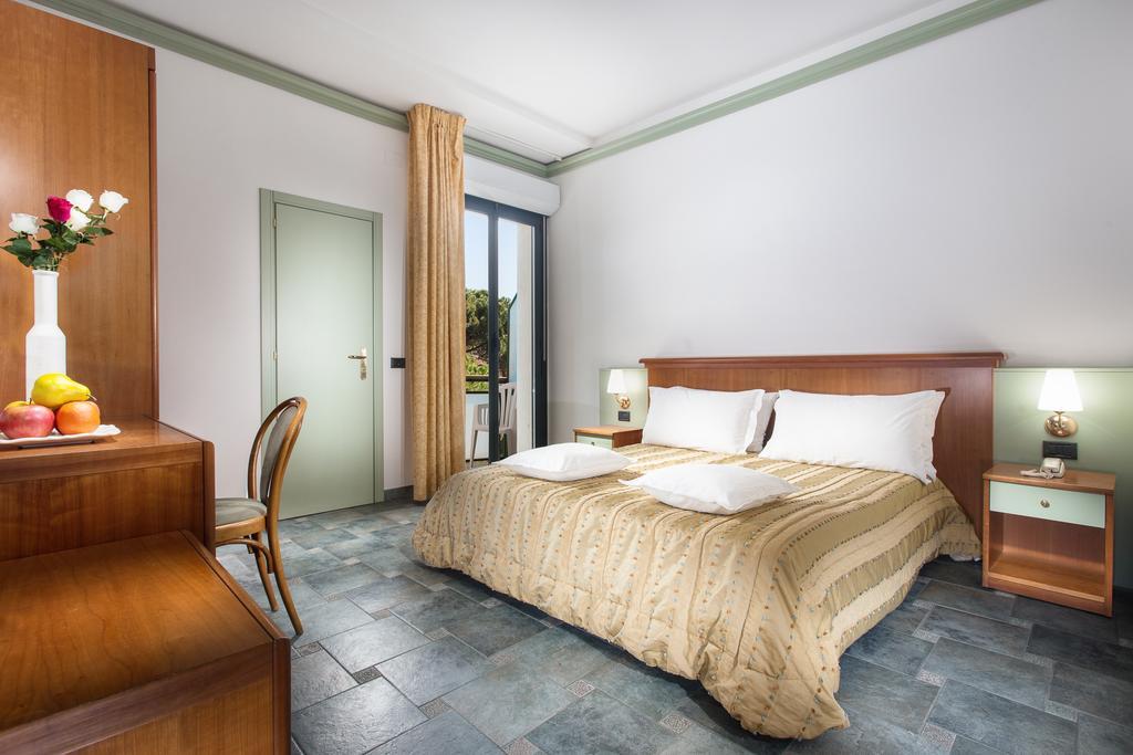 Hotel Zeus Cesenatico Room photo