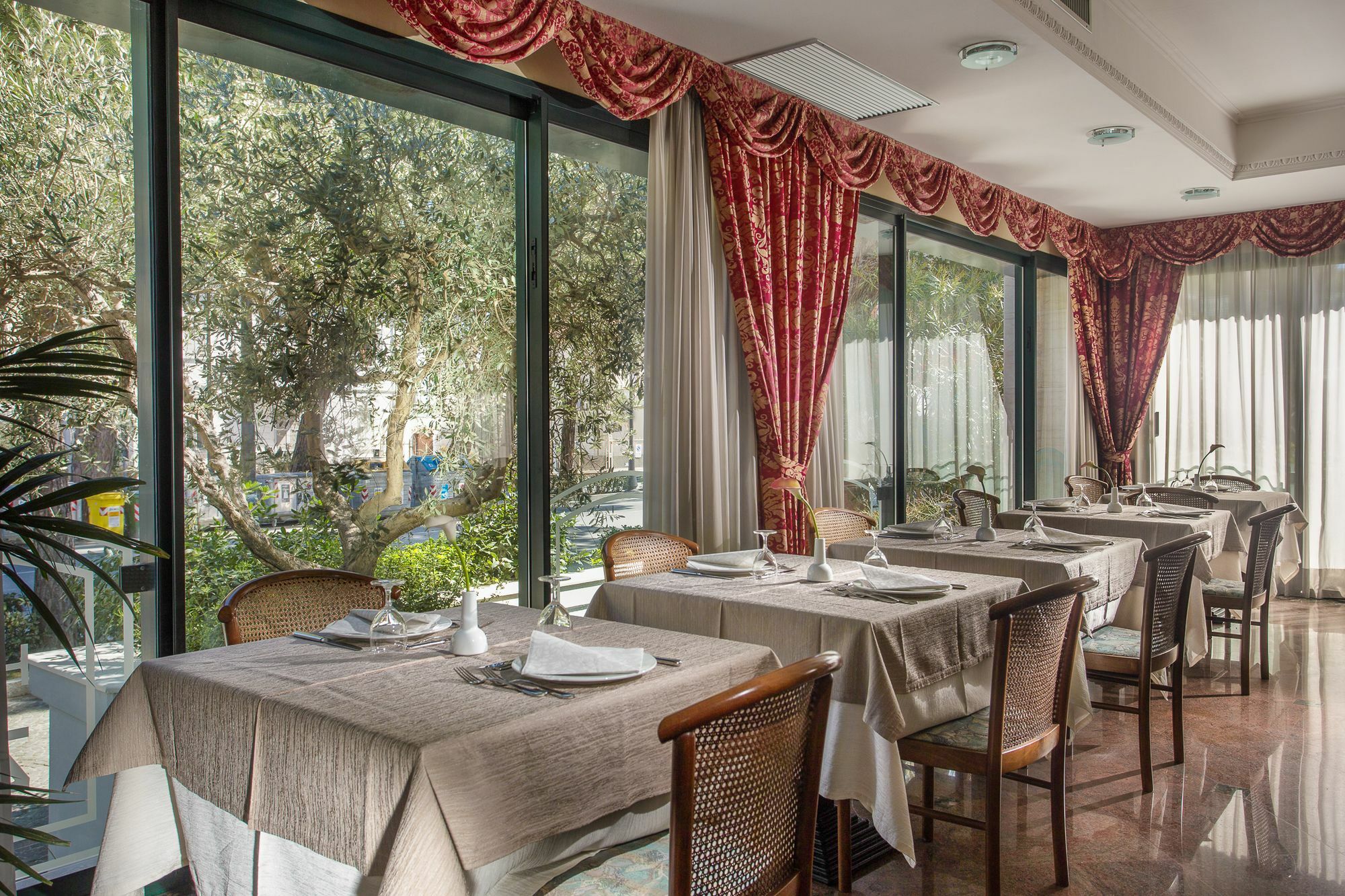 Hotel Zeus Cesenatico Exterior photo